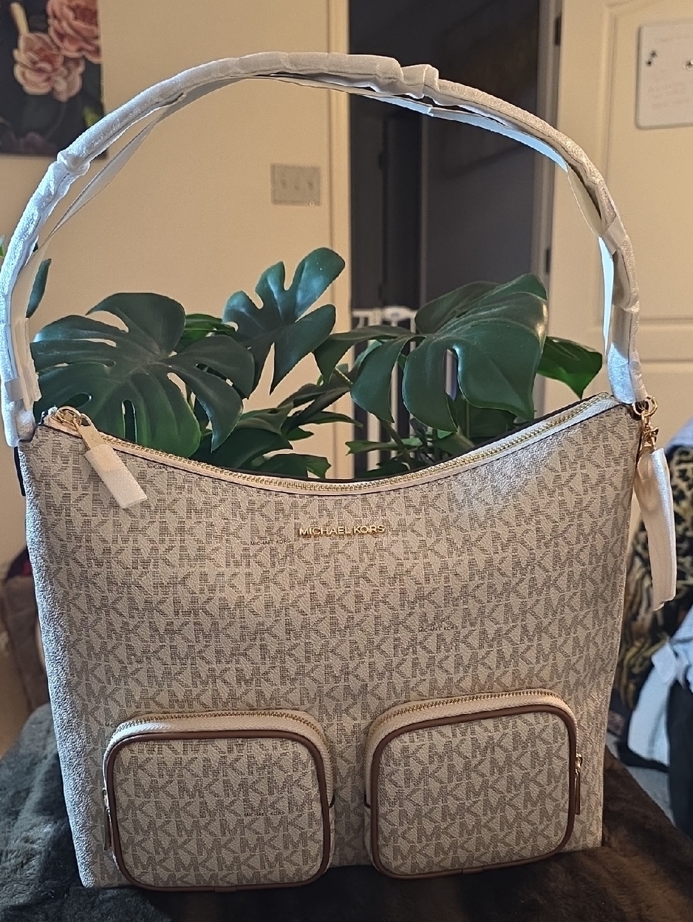 NWT  Michael Kors Cream Signature MK Logo Shoulder Bag with Double Front Pockets - Picture 11 of 12